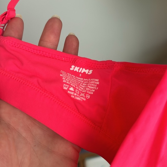 Skims Fits Everybody Crossover Bralette - Picture 2 of 2